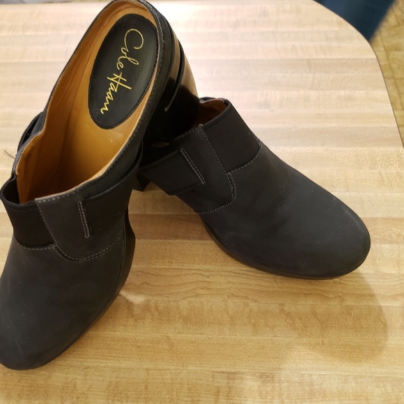 SALE: Cole Haan, NWOT, Sara, Seude Clogs, Size 8 - Picture 2 of 6